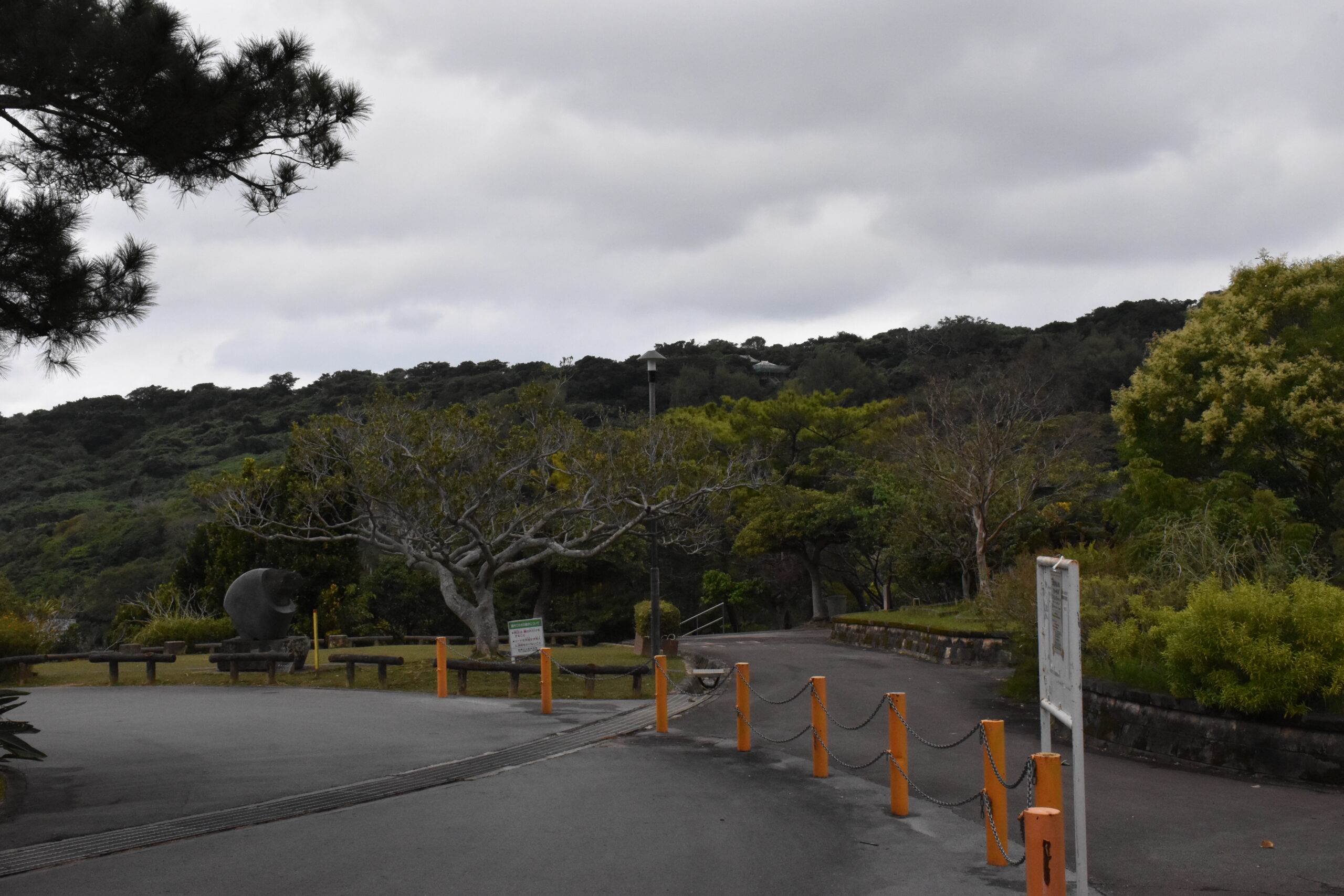 那覇市末吉公園駐車場